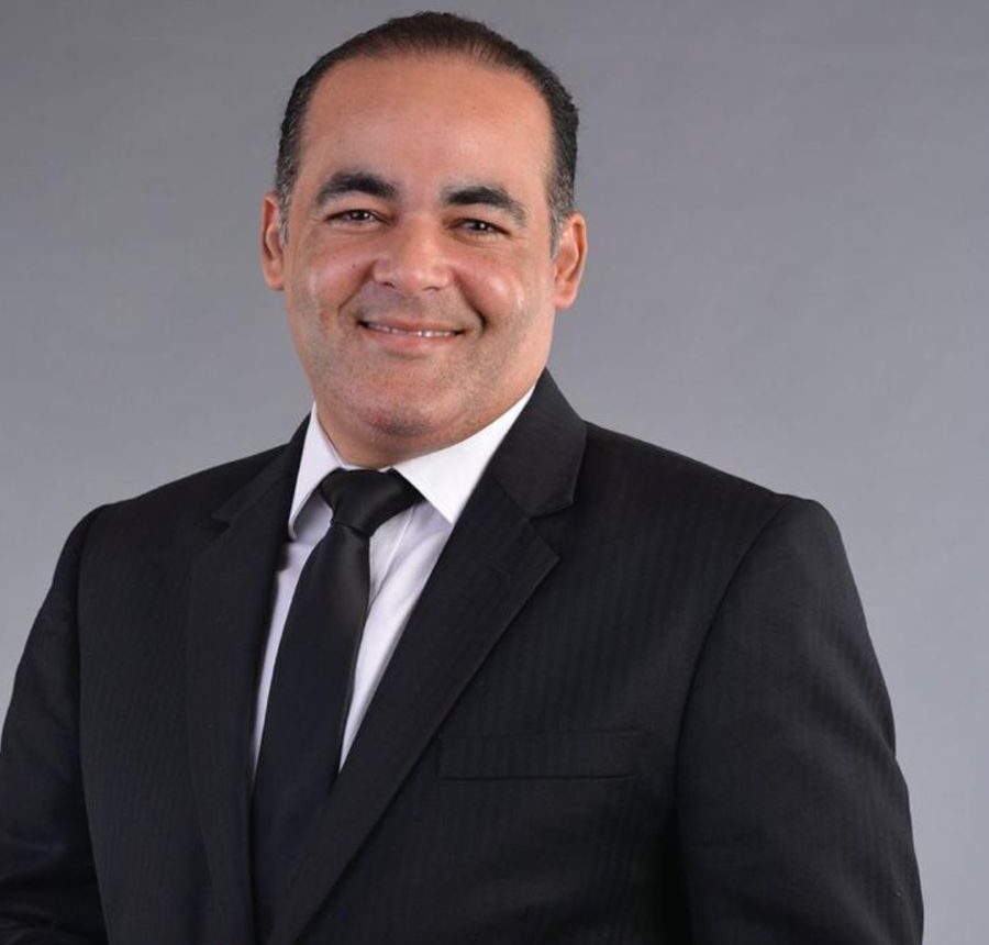 Robert de l Cruz