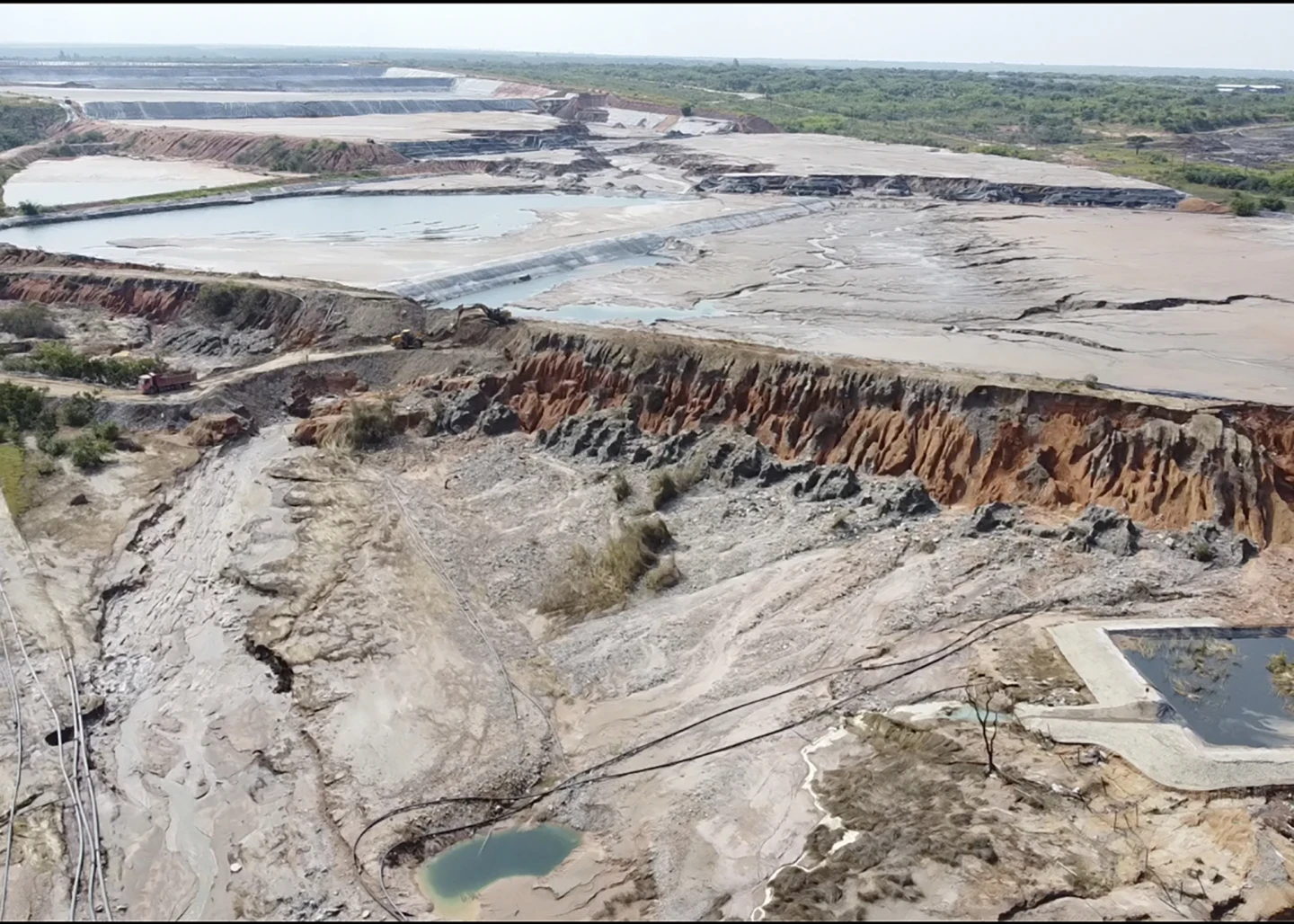 Un río “murió" en Zambia tras derrame de desechos ácidos en una mina de propiedad china