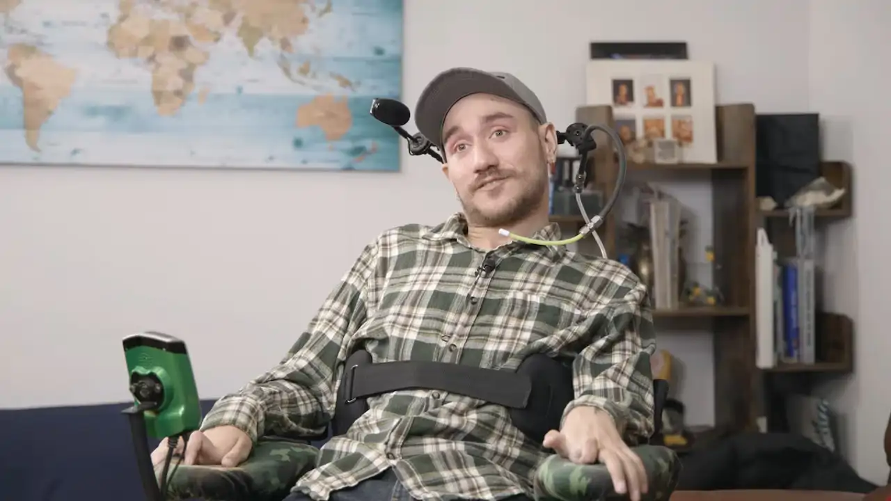 Noland Arbaugh, primer hombre con el chip Neuralink de Elon Musk.