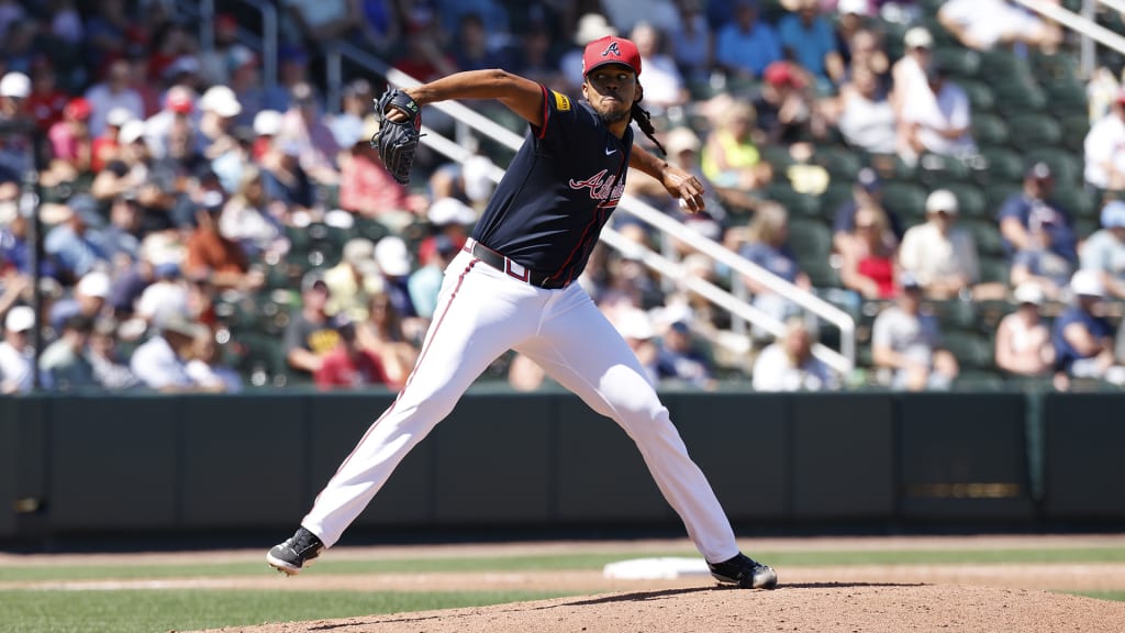 Los Atléticos reclamaron al lanzador dominicano Ángel Perdomo.