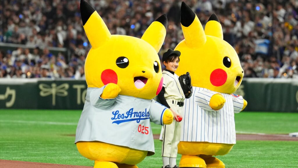 La serie en Tokyo de la MLB tuvo como invitado especial a los pokemón, con todo y picachú.