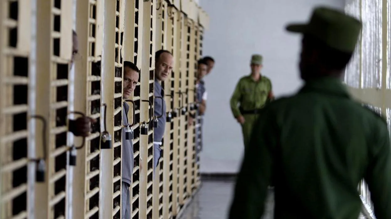 Condenan a un joven a 7 años de prisión por cuestionar el sistema de Cuba