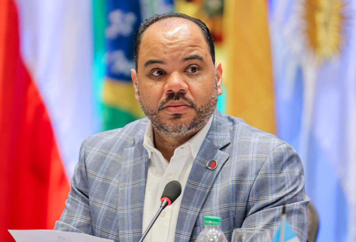 Defensor del Pueblo, Pablo Ulloa