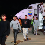 Este operativo de repatriación tendrá lugar después de que Washington enviara a más de 200 migrantes venezolanos a El Salvador, detenidos por su presunta vinculación con la organización criminal Tren de Aragua.