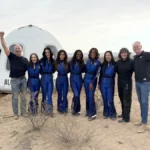 Blue Origin completa un histórico viaje de turismo espacial tripulado solo por mujeres, entre ellas Katy Perry
