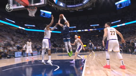 Minnesota coloca serie ante Lakers 3-1 a su favor, correspondiente a la primera ronda de los playoffs de la NBA.