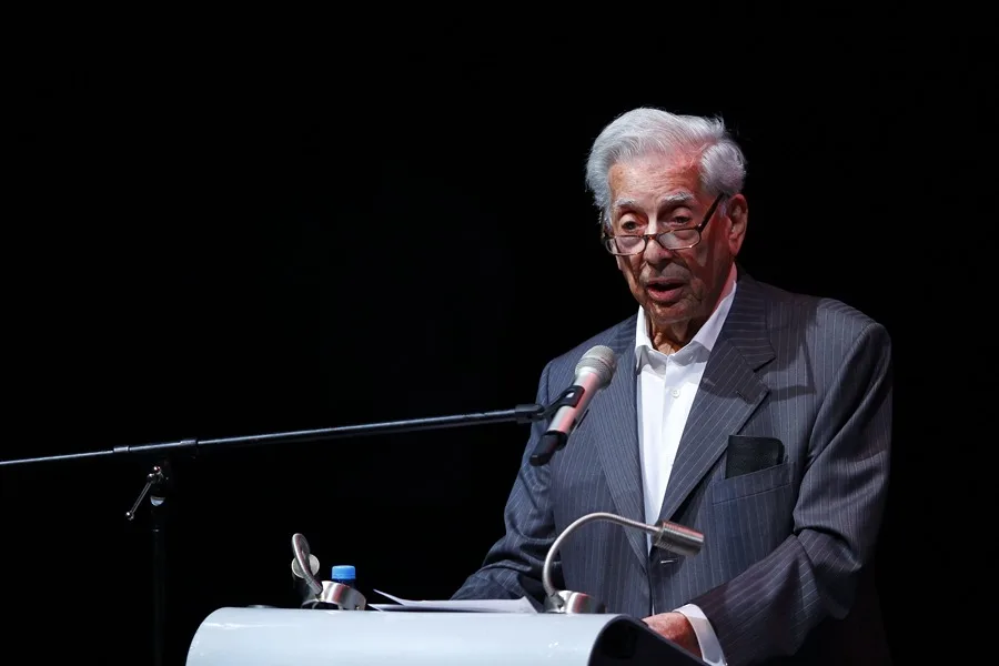 Latinoamérica despide al «maestro» Mario Vargas Llosa, «el peruano de todos los tiempos»
