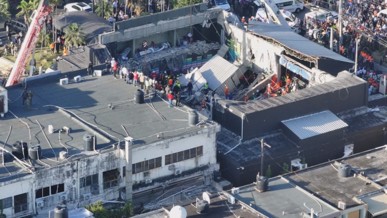 El restaurante Jalao, propiedad de Antonio Espaillat, informó este viernes que suspende sus operaciones como símbolo de respeto y solidaridad ante la tragedia ocurrida en la discoteca Jet Set, que dejó un saldo de 221 personas fallecidas.