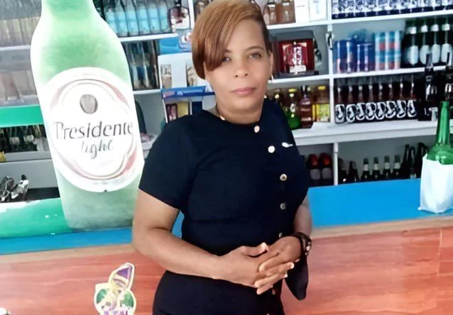 Individuo da muerte a su expareja y escapa con su hija en Santo Domingo Oeste
