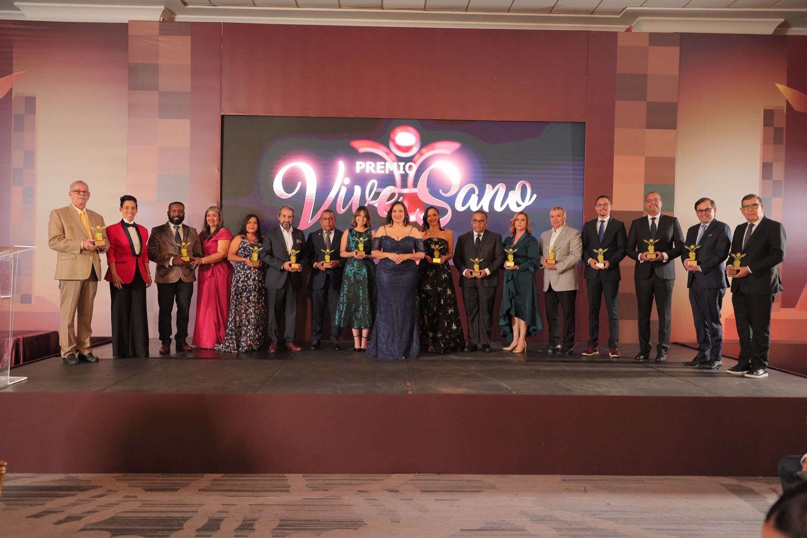 Durante la gala, se contaron las historias de 14 prestigiosos galardones a individuos, organizaciones e instituciones