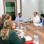 El diputado de Valverde, José Altagracia Valenzuela, denunció el crítico estado en que se encuentran los sectores bananeros y de zona franca en la región noroeste. Asegurando que zonas francas, en su mejor momento llegó a generar 12,000 empleos y actualmente apenas cuenta con 1,700 plazas.