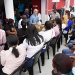 El ministro de Educación, Luis Miguel De Camps, realizó una visita al Centro de Atención Integral a la Primera Infancia (CAIPI) El Valiente, en Boca Chica, como parte de su agenda de contacto directo con las comunidades educativas y su compromiso con la atención educativa desde los primeros años de vida.