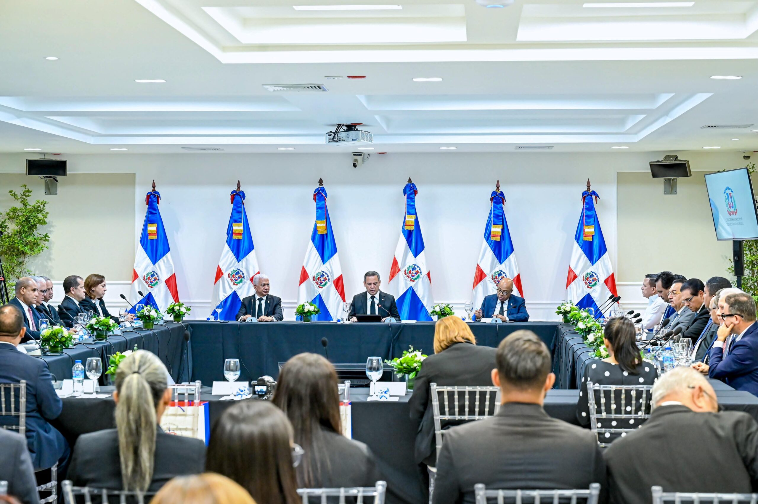 El presidente de la Suprema Corte de Justicia (SCJ), Henry Molina, sostuvo que el organismo resolvió 48,717 recursos de casación, eliminando expedientes anteriores al año 2023 y que, al cierre del año 2024, la Segunda Sala de esa alta corte cumplió con la meta de no tener casos con una antigüedad mayor a 6 meses, dejando atrás 42 años de asuntos pendientes.