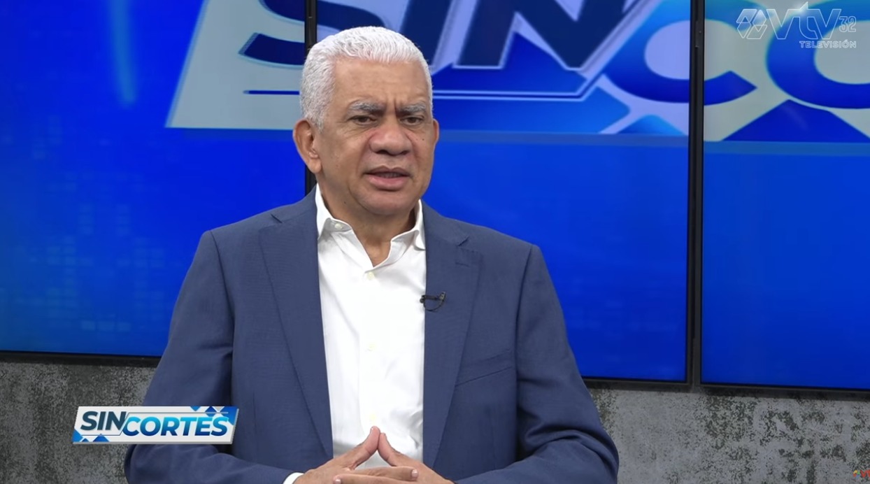 Presidente del Senado de la República, Ricardo de los Santos.