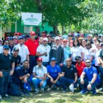 Más de 250 colaboradores del Senado participaron activamente en esta iniciativa que fortalece el compromiso institucional con la conservación del medio ambiente, la sostenibilidad y la educación ecológica. Previo a la actividad, los participantes fueron capacitados sobre la importancia de preservar los ecosistemas y el impacto positivo de la reforestación en la lucha contra el cambio climático.