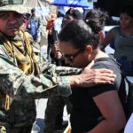 Familiares y allegados de los desaparecidos siguen congregados en los alrededores de Jet Set