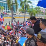 Antigua Orden Dominicana inicia marcha hasta el Palacio en demanda de que se defienda la dominicanidad