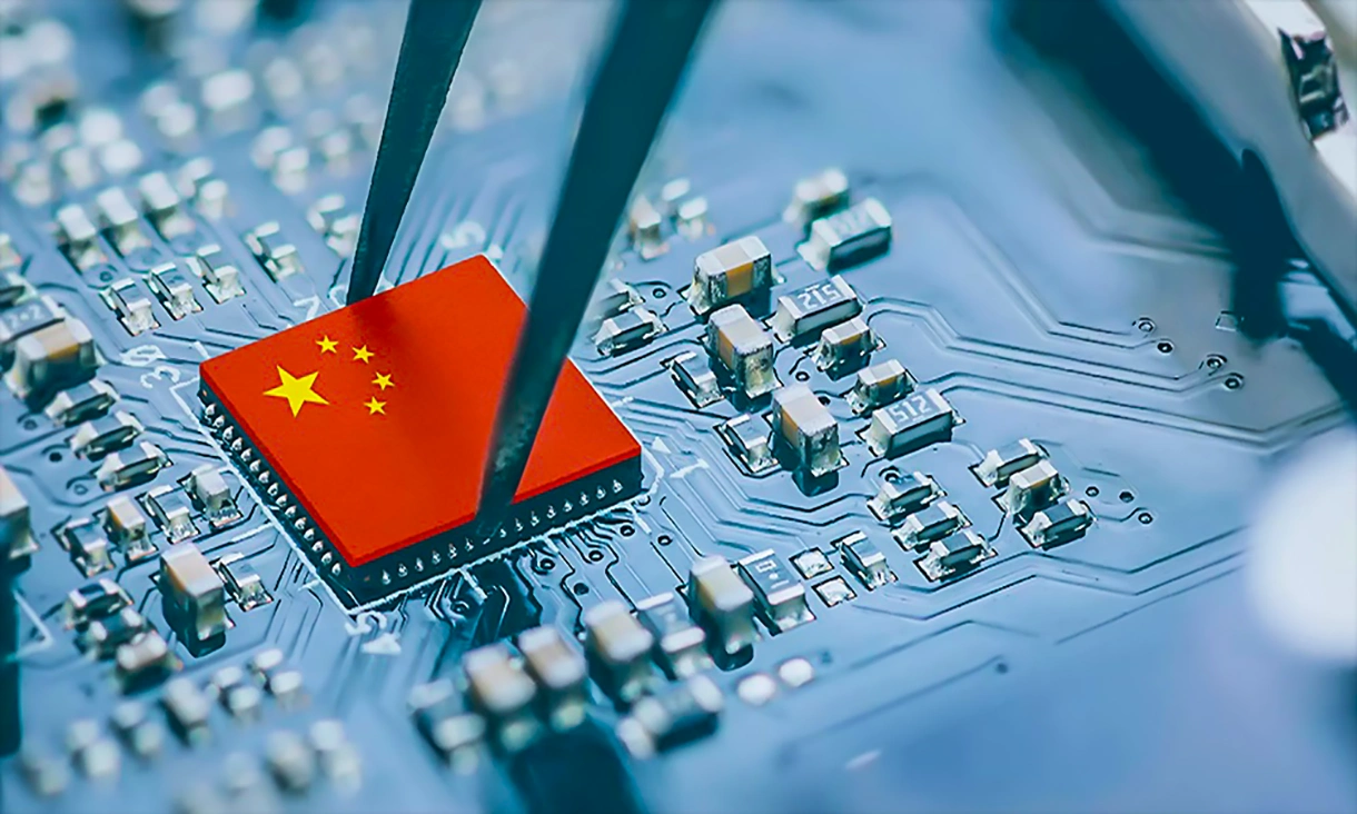 En EE. UU. agravarán impuestos a los teléfonos, ordenadores y chips provenientes de China
