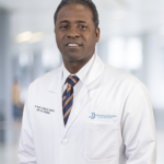 A través de comunicados oficiales, el Colegio Dominicano de Cirujanos, la Sociedad Dominicana de Cirugía Cardiovascular y la Sociedad de Egresados Dr. José Chanlatte Baik calificaron la medida como un atropello y un agravio a los años de servicio del doctor González García en la institución.