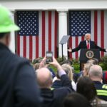 El presidente de Estados Unidos, Donald Trump, firmó una orden ejecutiva en la que estableció aranceles recíprocos generalizados contra los socios comerciales de la potencia norteamericana.