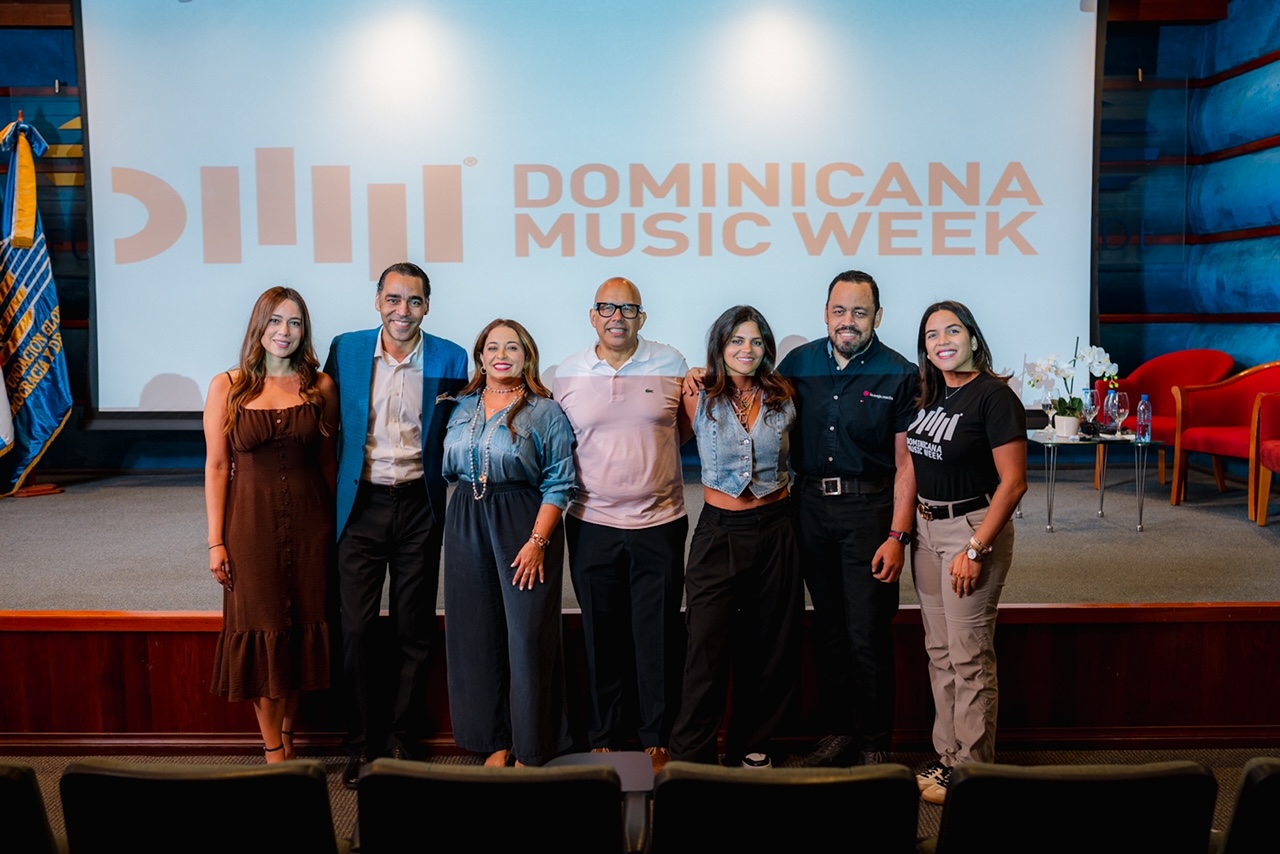 Sasha Martínez, Kelvin Mejía, Isabel Paz, Porfirio Piña, Techy Fatule, Alexis Brugal y Kirsys Kingsley