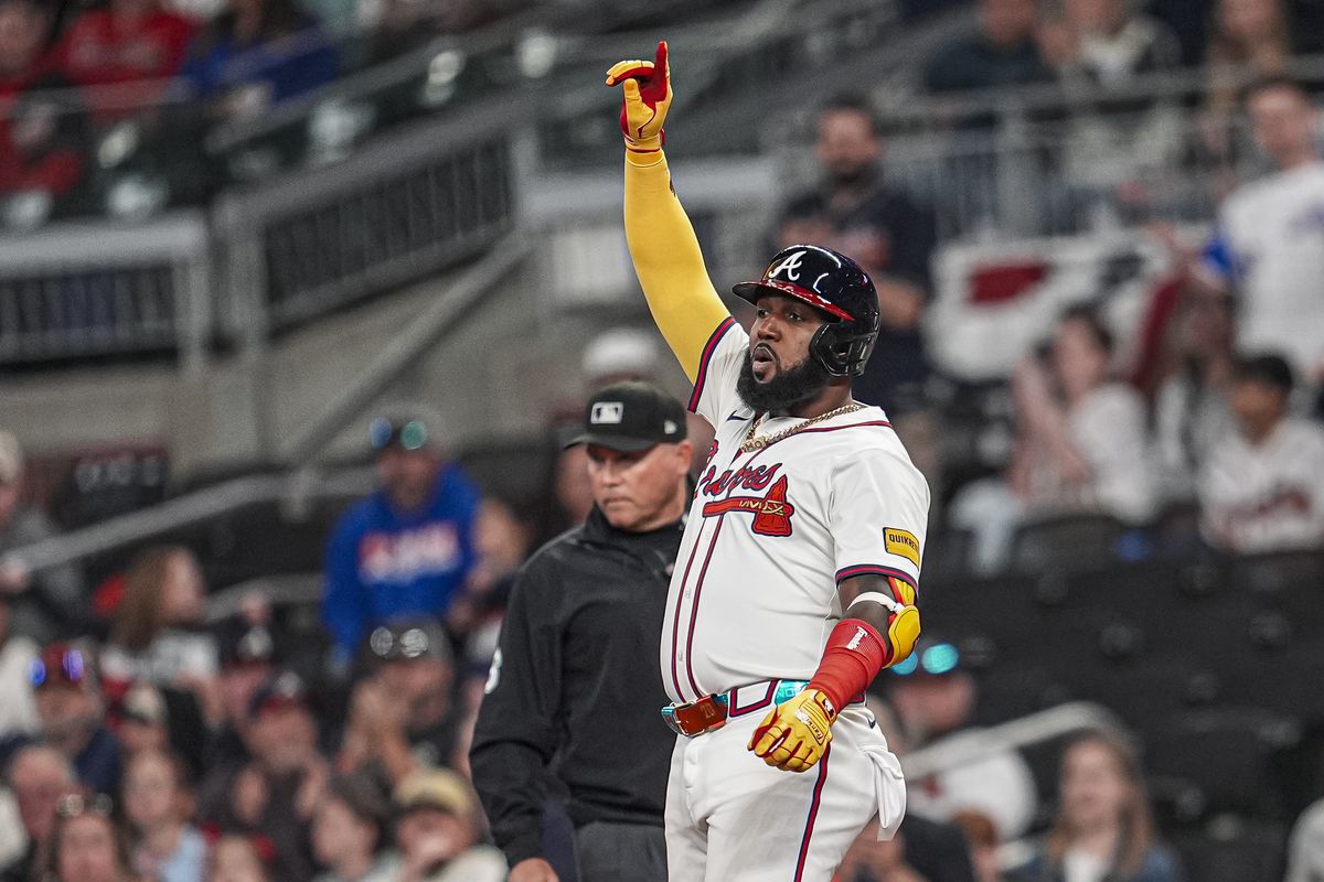 Marcell Ozuna disfruta su segundo jonrón del año, y fue para derrotar a los Filis de Filadelfia.
