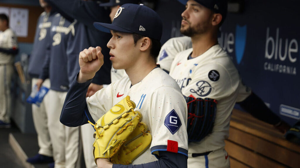 Roki Sasaki de los Dodgers de Los Ángeles