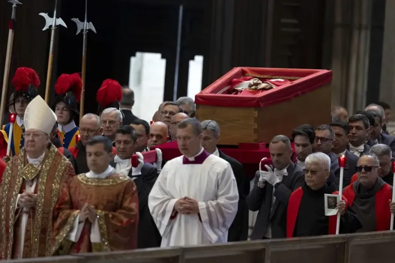 Pasos hasta el funeral del papa Francisco