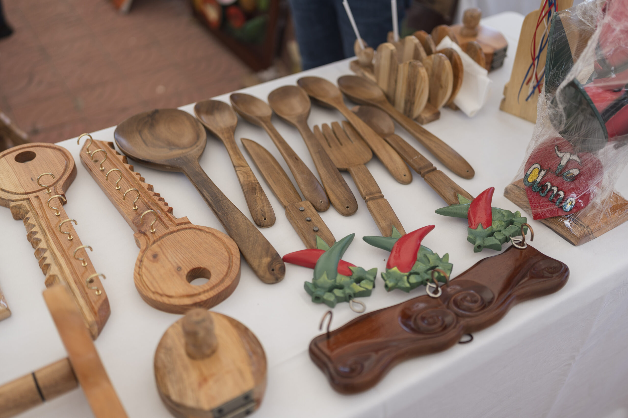 Artesanía elaborada por los privados de libertad exhibidas en la feria / Fuente externa