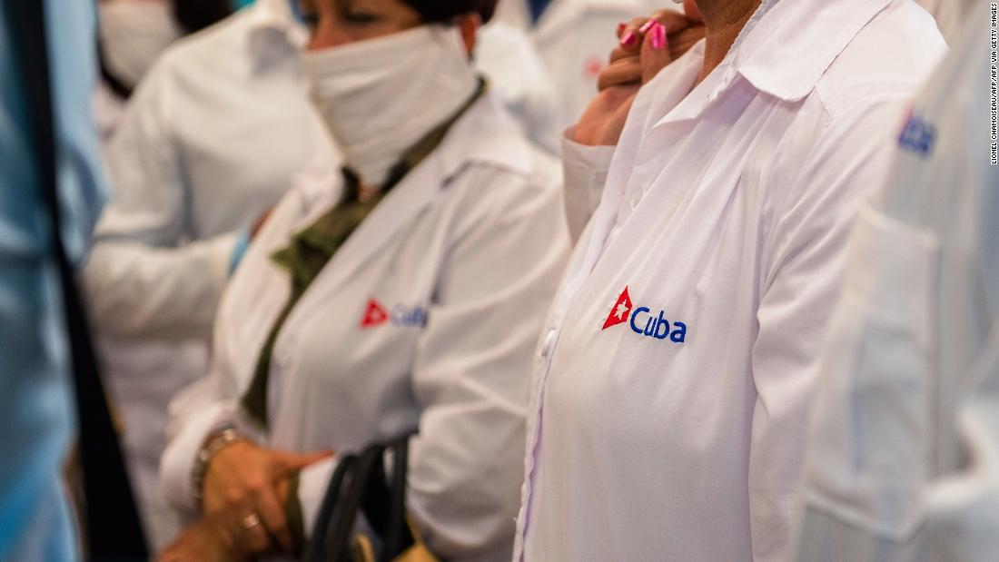 Médicos cubanos buscan cura en tierra dominicana