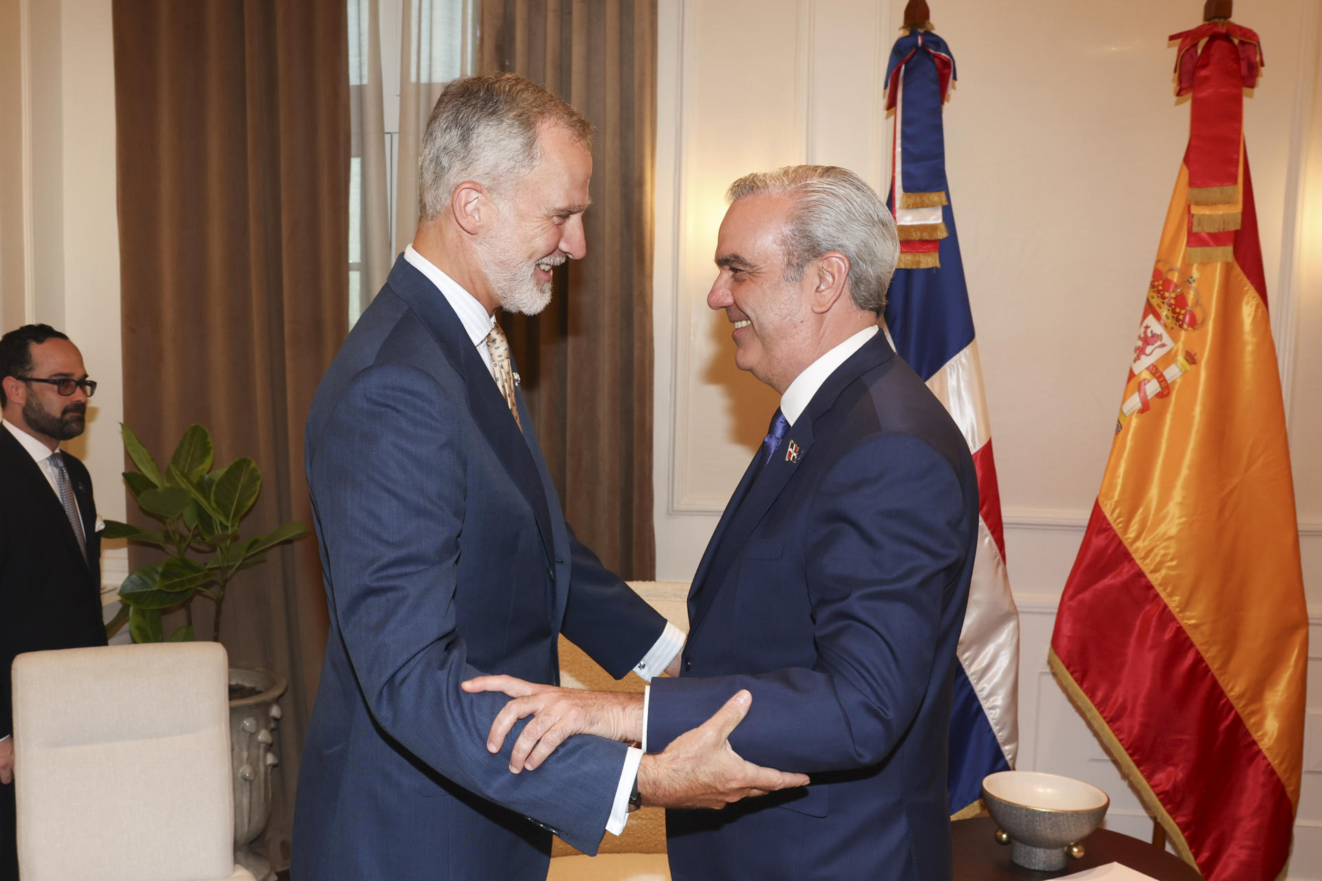 El presidente Luis Abinader y el Rey de España, Felipe VI