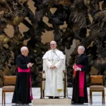 León XIV llama a callar las armas y ofrece el vaticano para que los líderes del mundo dialoguen