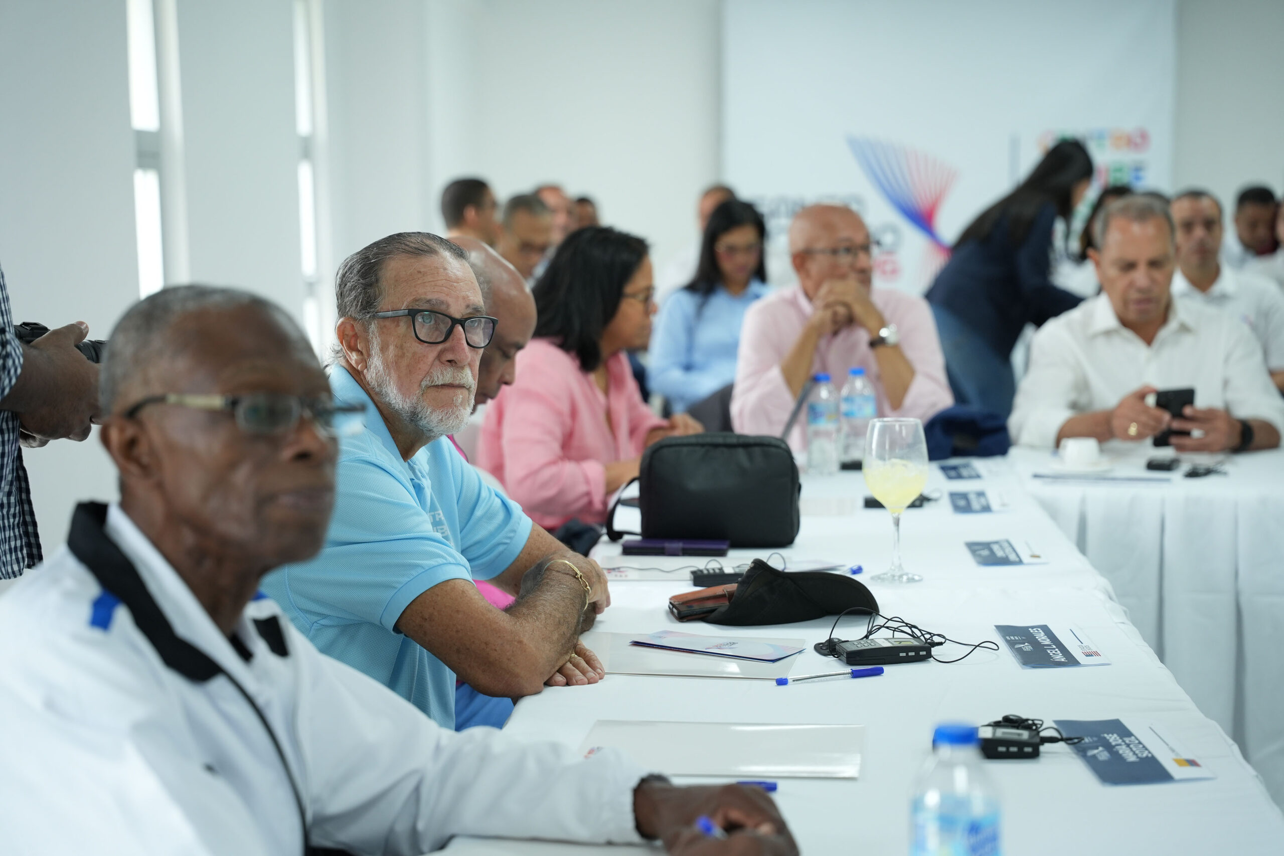 Parte de los ejecutivos de Centro Caribe Sports durante la presentación de los avances de los Juegos Santo Domingo 2026, que hizo este viernes el Comité Organizador