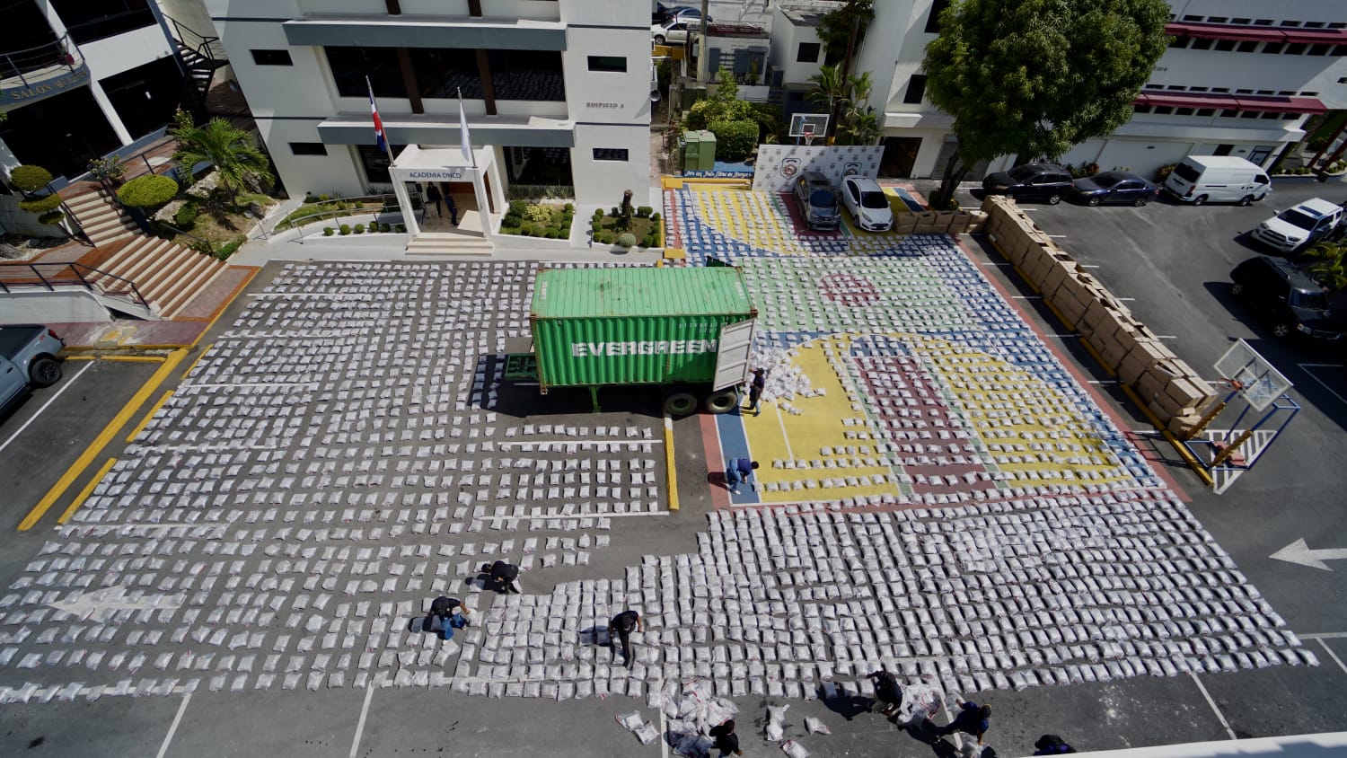 Confiscan más de 3 mil paquetes de marihuana en puerto Haina, el cargamento más grande en la historia del RD