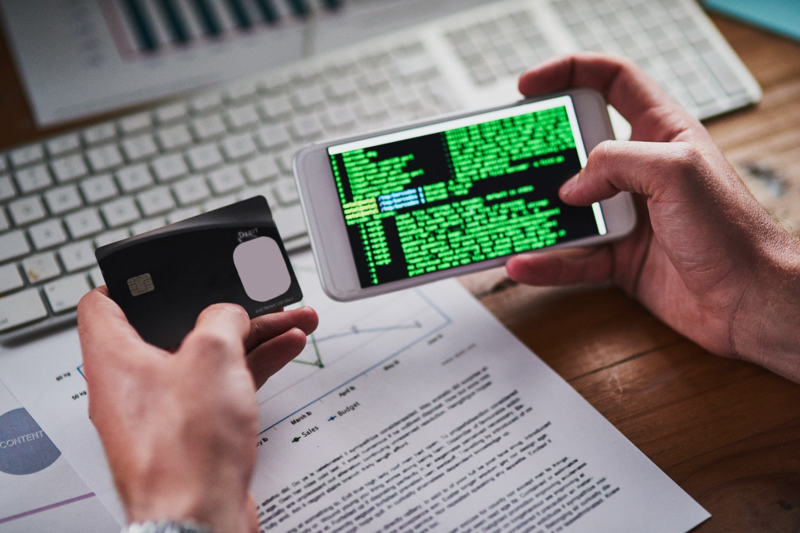* En 2024, la industria de juegos en línea tuvo la tasa más alta de fraude digital sospechoso en el país, un cambio respecto a 2023 cuando las comunidades en línea fueron las más atacadas. 