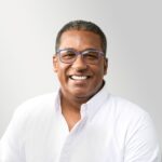 Burgos se ha desempañado como diputado por la provincia La Vega desde el 2016, donde funge además como presidente provincial del Partido Revolucionario Moderno (PRM).