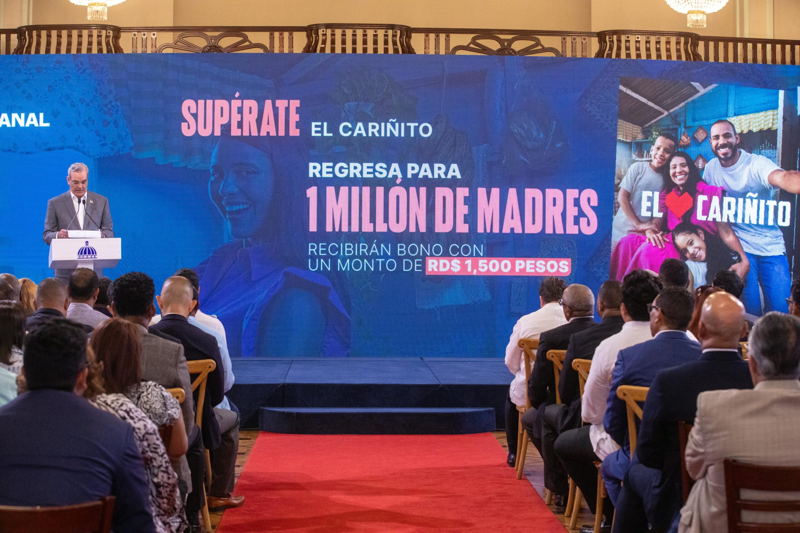 El presidente Luis Abinader anunció este lunes con motivo del Día de las Madres varios eventos que incluyen la entrega de 1 millón de bonos, ferias de INESPRE con precios mínimos en alimentos, entrega de electrodomésticos, almuerzos, cenas y jornadas de inclusión social para las madres en diferentes puntos del país.