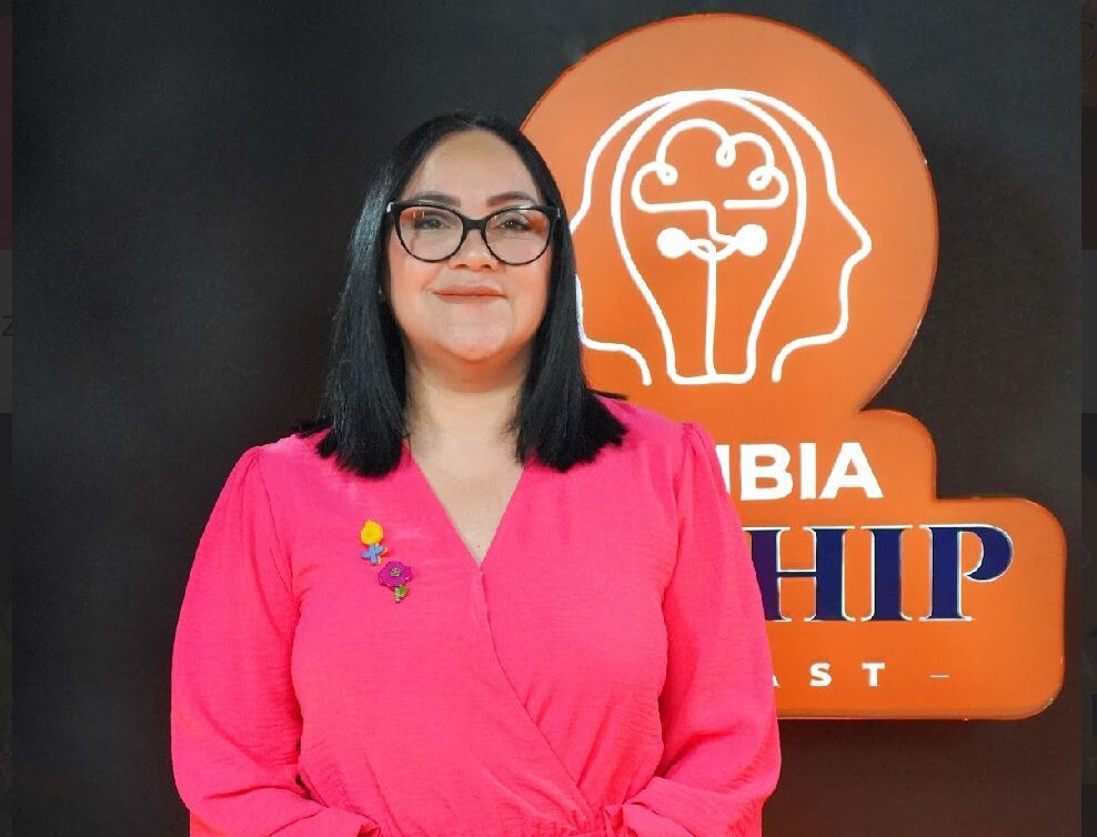 Elizabeth Mena lanza Cambia El Chip: un podcast para repensarlo todo