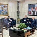 Puntual se dio inicio a la reunión que encabeza el presidente Luis Abinader con los exmandatarios Hipólito Mejía, Leonel Fernández y Danilo Medina en el Ministerio de Defensa, donde el jefe de Estado informará sobre del impacto de la crisis haitiana en la seguridad y la migración. Desde las 4:00 de la tarde dialogan sobre el tema central, la migración haitiana.