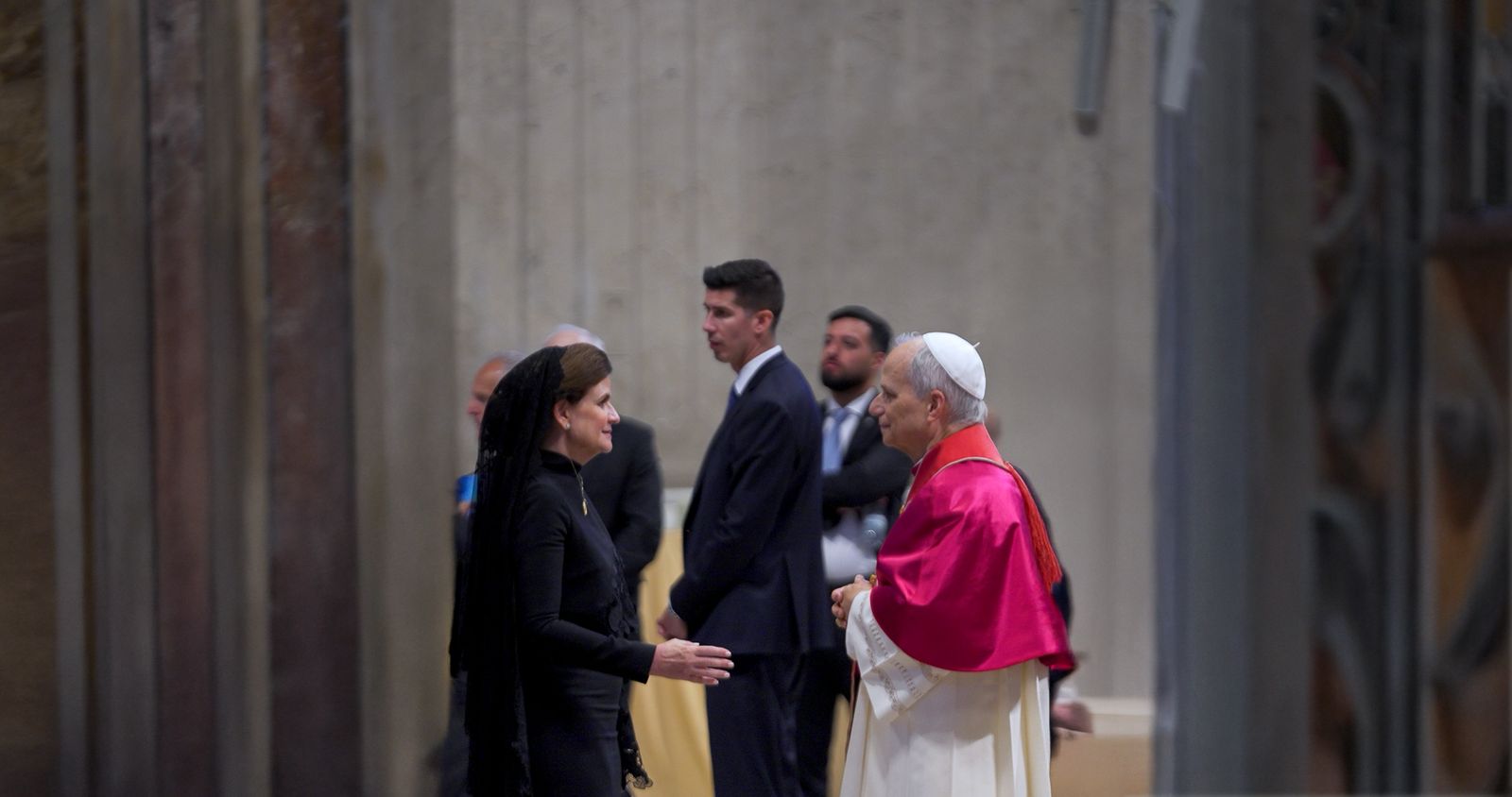 Vicepresidenta Raquel Peña participa en misa de inicio del pontificado del papa León XIV en El Vaticano