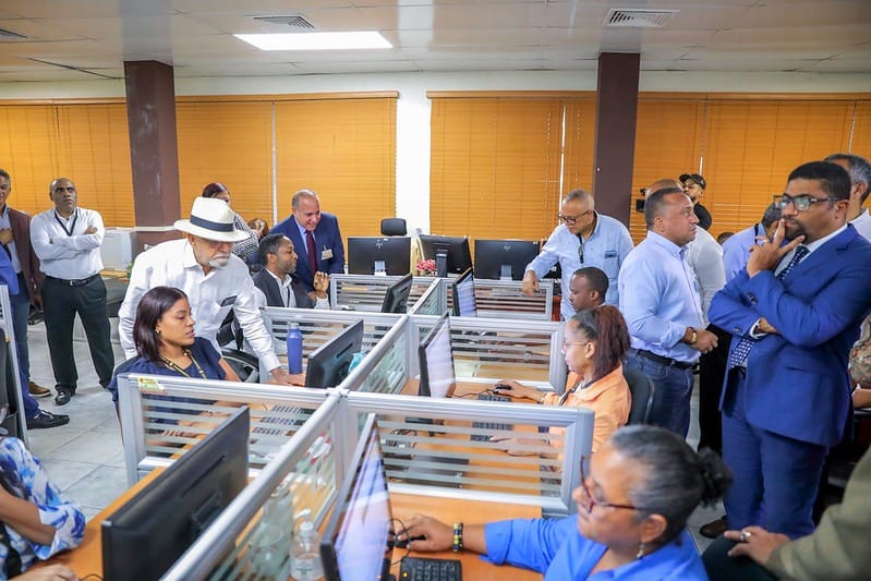 La Junta Central Electoral (JCE) se reunió con los representantes de las organizaciones políticas acreditadas para presentarles, el proceso de depuración del Registro Civil Dominicano, previo a la renovación de la Cédula de Identidad y la Cédula de Identidad y Electoral.