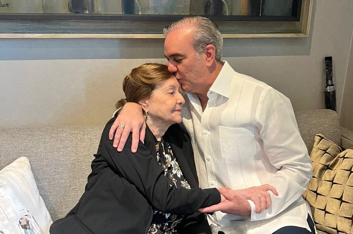 Presidente Abinader: ¨¡Te quiero mucho mamá!¨