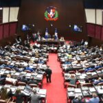 Expresó que entre esas iniciativas están el Código Penal, la Ley de Deportes, la Ley de Alquileres y otras importantes iniciativas que deben ser aprobadas antes de que concluya la presente legislatura.