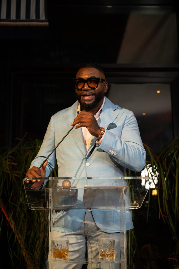 David “Big Papi” Ortiz lanza Ron Ozama en República Dominicana