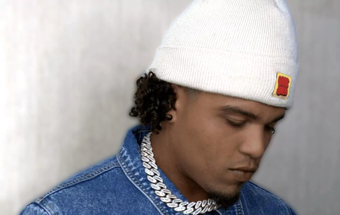 Weslove, cantante de música urbana