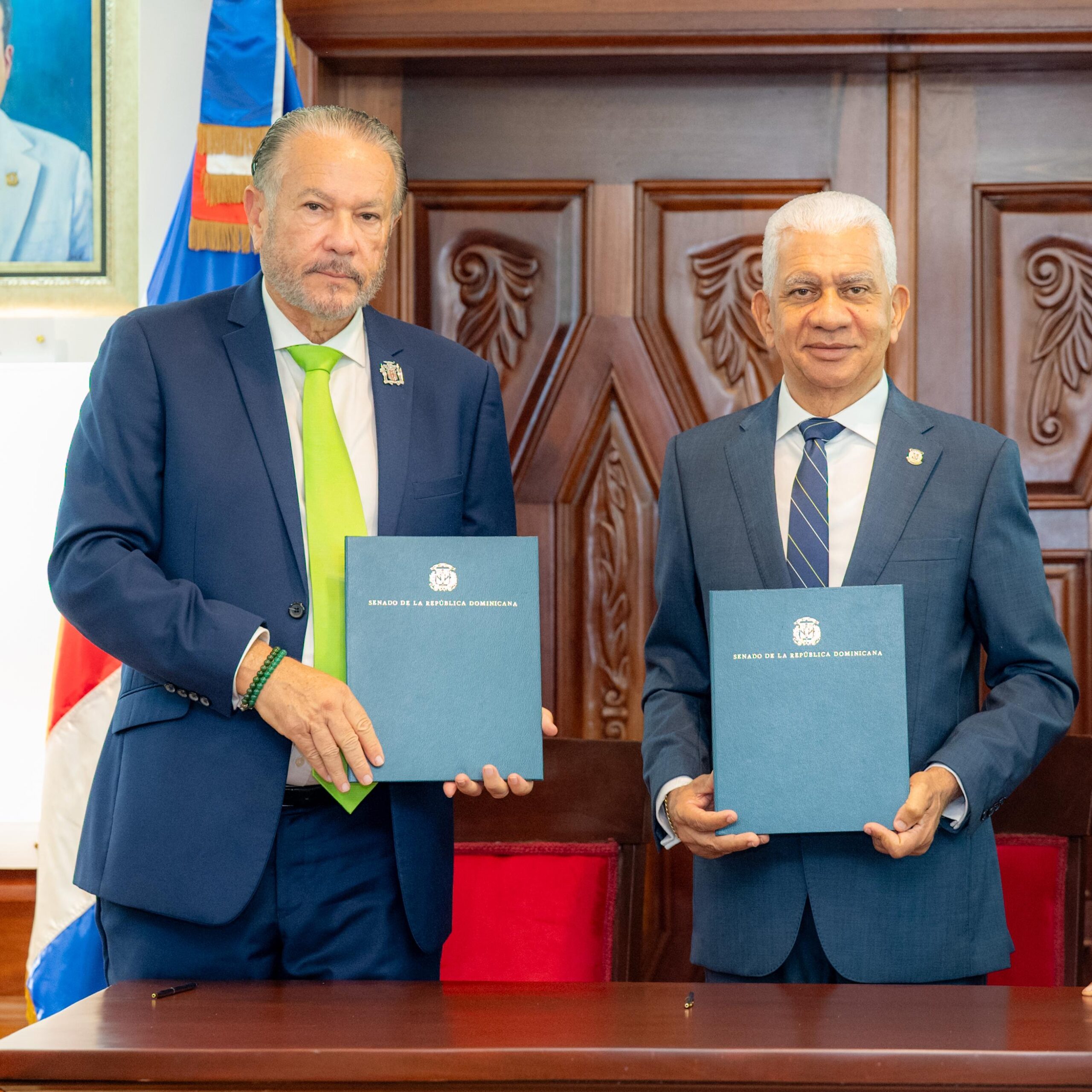 El Senado dominicano y el Parlamento de Jamaica firmaron un acuerdo para el desarrollo de las relaciones entre los pueblos y gobiernos de los diferentes Estados, con la finalidad de contribuir con la paz y solidaridad de los diferentes países.
