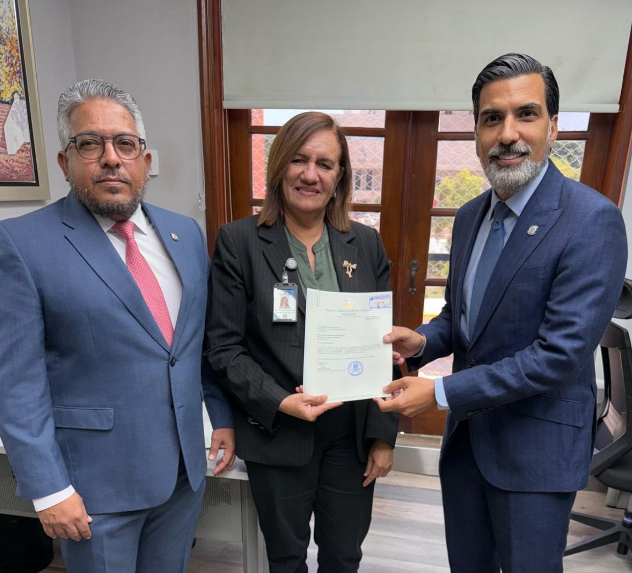 Diputado Juan José Rojas estuvo acompañado del honorable congresista Abelardo Rutinel / Fuente externa