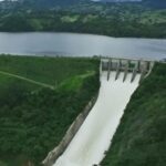 Recomiendan no cruzar el río Yaque del Norte por inicio de operación de regulación de la presa Tavera-Bao
