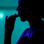 Los menores vapean casi el doble que hace un año y son más permisivos con dejar fumar