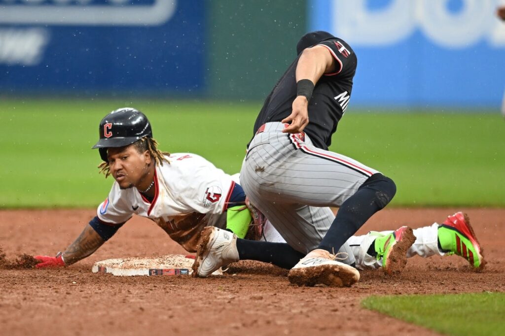 José Ramírez se estafa la intermedia